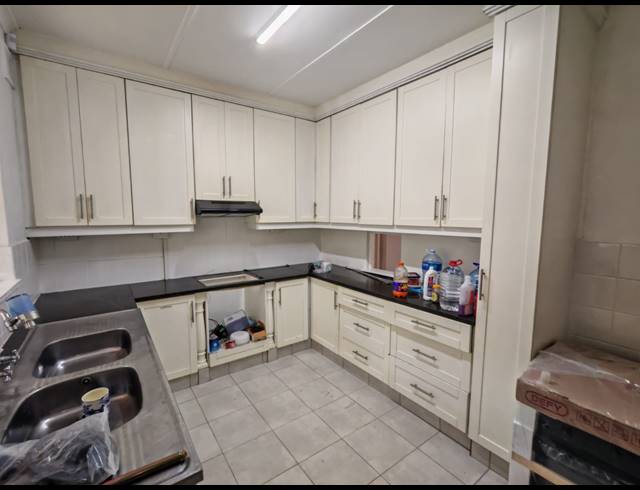4 BEDROOM HOUSE TO LET IN MOSELEY PARK